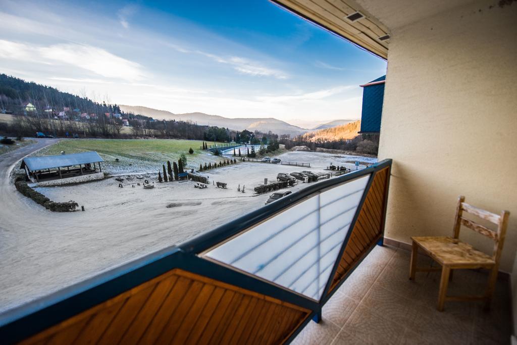 Plejsy Hotell Krompachy Exteriör bild
